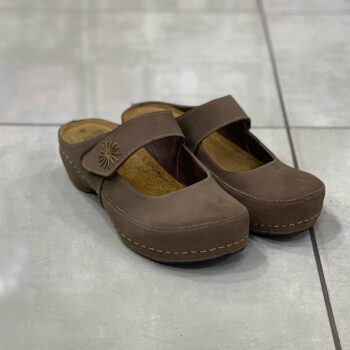 Medical shoes for women